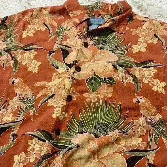 Hawaiian Vintage Bermuda Bay Shirt 100% Silk Size Medium - Picture 8 of 8